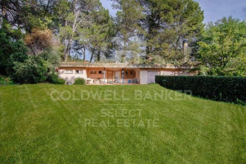 2000 sq.m. land plot for sale in Cerdanyola Del Valles, Barcelona, Catalonia, Spain № 7970 - photo 7