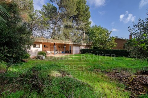 2000 sq.m. land plot for sale in Cerdanyola Del Valles, Barcelona, Catalonia, Spain № 7970 - photo 4