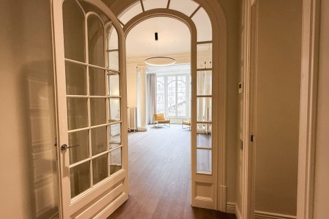 Купить квартиру в Барселона, Испания с 5 комнат, № 1594 - фото 6