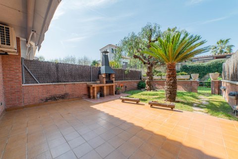 4 bedrooms house for sale in Vilassar de Mar, Barcelona, Catalonia, Spain № 1596 - photo 2