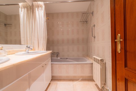4 bedrooms house for sale in Vilassar de Mar, Barcelona, Catalonia, Spain № 1596 - photo 14
