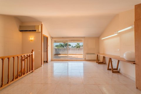 4 bedrooms house for sale in Vilassar de Mar, Barcelona, Catalonia, Spain № 1596 - photo 17