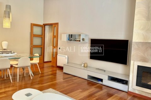 Ático de 3 dormitorios en alquiler en Principado De Andorra (Ninguna Poblacion Tiene C.P.), Lérida, Cataluña, Spain № 7995 - foto 10
