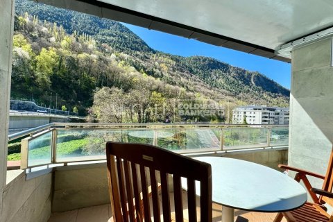 Ático de 3 dormitorios en alquiler en Principado De Andorra (Ninguna Poblacion Tiene C.P.), Lérida, Cataluña, Spain № 7995 - foto 12