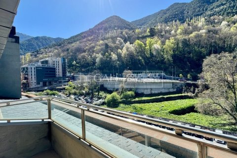 Ático de 3 dormitorios en alquiler en Principado De Andorra (Ninguna Poblacion Tiene C.P.), Lérida, Cataluña, Spain № 7995 - foto 13