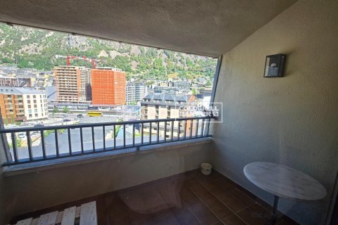 Ático de 4 dormitorios en alquiler en Principado De Andorra (Ninguna Poblacion Tiene C.P.), Lérida, Cataluña, Spain № 7998 - foto 21