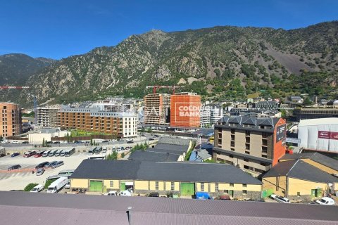 Ático de 4 dormitorios en alquiler en Principado De Andorra (Ninguna Poblacion Tiene C.P.), Lérida, Cataluña, Spain № 7998 - foto 22