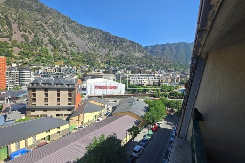 Ático de 4 dormitorios en alquiler en Principado De Andorra (Ninguna Poblacion Tiene C.P.), Lérida, Cataluña, Spain № 7998 - foto 24