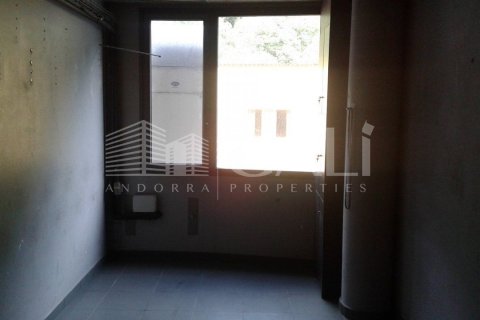 200 sq.m. commercial property for rent in Principado De Andorra (Ninguna Poblacion Tiene C.P.), Lleida, Catalonia, Spain № 5266 - photo 8