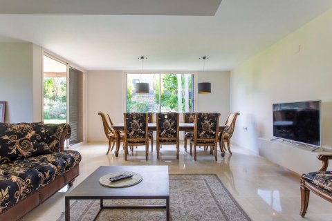 Сasa de 5 dormitorios en venta en Sant Andreu de Llavaneres, Barcelona, Cataluña, Spain № 3631 - foto 9