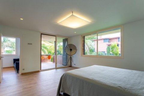 Сasa de 5 dormitorios en venta en Sant Andreu de Llavaneres, Barcelona, Cataluña, Spain № 3631 - foto 19