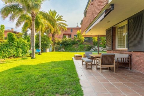 Сasa de 5 dormitorios en venta en Sant Andreu de Llavaneres, Barcelona, Cataluña, Spain № 3631 - foto 3