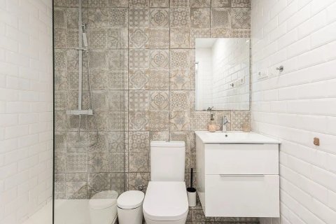 2 bedrooms apartment for sale in Barcelona, Catalonia, Spain № 3629 - photo 18