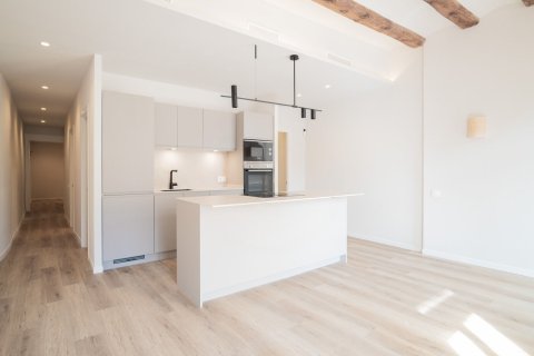 3 bedrooms apartment for sale in Barcelona, Catalonia, Spain № 3626 - photo 2