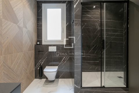 Купить квартиру в Барселона, Испания с 5 спален, 128м², № 8500 - фото 20