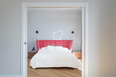 Купить квартиру в Барселона, Испания с 5 спален, 128м², № 8500 - фото 30