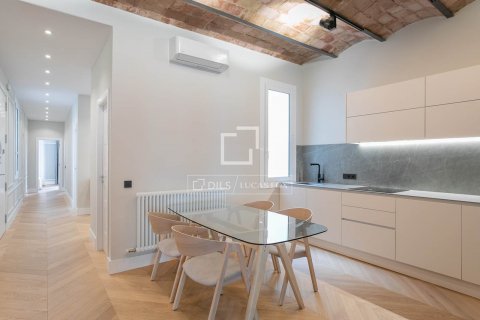 Купить квартиру в Барселона, Испания с 5 спален, 128м², № 8500 - фото 7