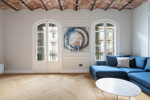 5 bedrooms apartment for sale in Barcelona, Catalonia, Spain № 8500