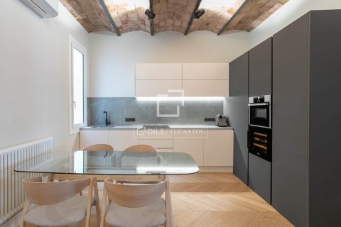 Купить квартиру в Барселона, Испания с 5 спален, 128м², № 8500 - фото 6