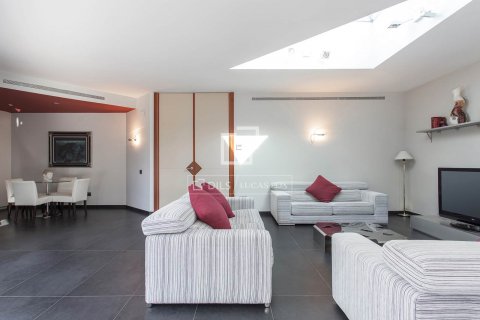 5 bedrooms villa for sale in Sitges, Barcelona, Catalonia, Spain № 8499 - photo 8