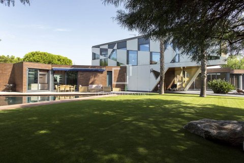 5 bedrooms villa for sale in Sitges, Barcelona, Catalonia, Spain № 8499 - photo 2