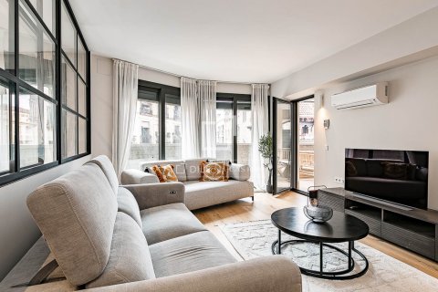 3 bedrooms apartment for sale in Barcelona, Catalonia, Spain № 6828 - photo 4
