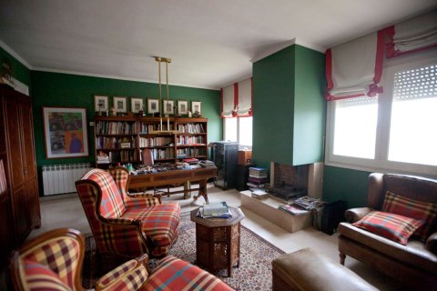 7 bedrooms house for sale in Catalonia, Spain № 7038 - photo 6