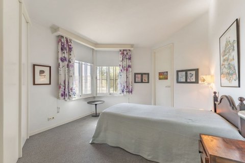 Купить дом в Кастельдефельс, Испания с 5 комнат, 351м², № 7035 - фото 18