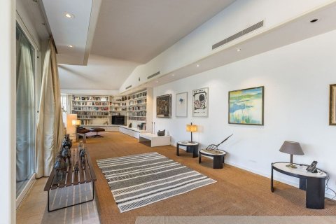 Купить дом в Кастельдефельс, Испания с 5 комнат, 351м², № 7035 - фото 8