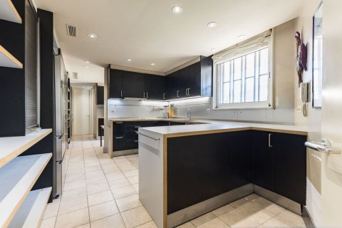 Купить дом в Кастельдефельс, Испания с 5 комнат, 351м², № 7035 - фото 14