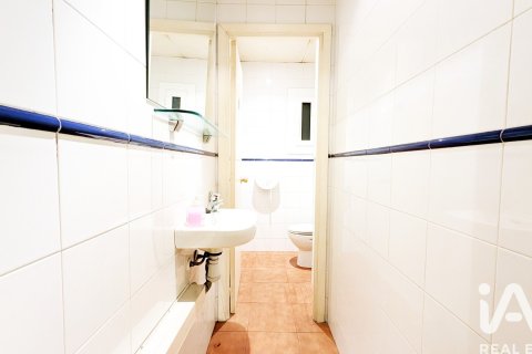 65 sq.m. commercial property for rent in Barcelona, Catalonia, Spain № 8419 - photo 17