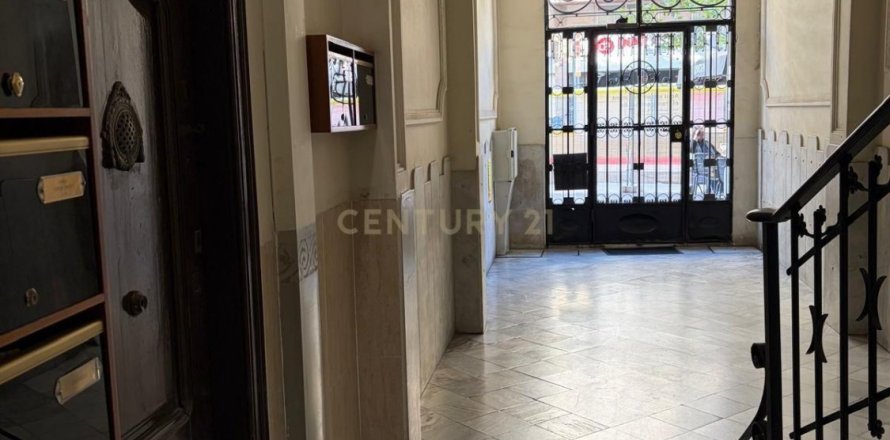 5 bedrooms apartment for sale in Barcelona, Catalonia, Spain № 8425
