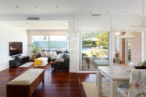 4 bedrooms villa for sale in Sant Vicenc De Montalt, Barcelona, Catalonia, Spain № 6517 - photo 9