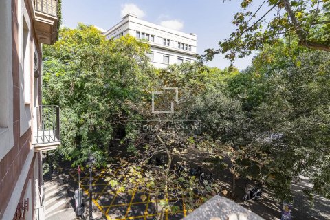 2 bedrooms apartment for sale in Barcelona, Catalonia, Spain № 8946 - photo 3