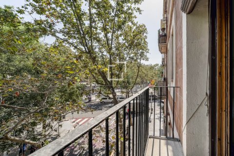 2 bedrooms apartment for sale in Barcelona, Catalonia, Spain № 8946 - photo 4