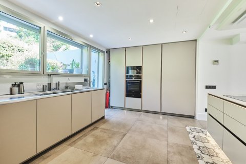 Сasa de 7 dormitorios en venta en Barcelona, Cataluña, Spain № 4609 - foto 18
