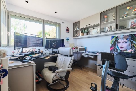 Сasa de 7 dormitorios en venta en Barcelona, Cataluña, Spain № 4609 - foto 21