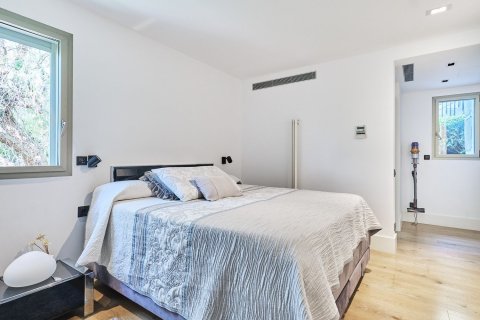Сasa de 7 dormitorios en venta en Barcelona, Cataluña, Spain № 4609 - foto 28