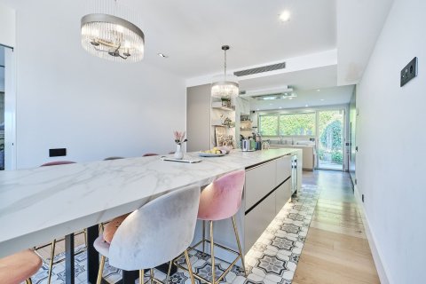 Сasa de 7 dormitorios en venta en Barcelona, Cataluña, Spain № 4609 - foto 19