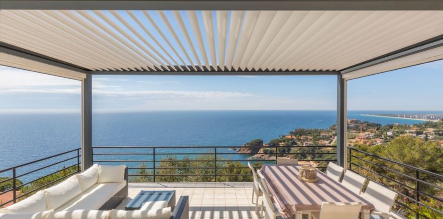 5 bedrooms house for sale in Blanes, Girona, Catalonia, Spain № 6193