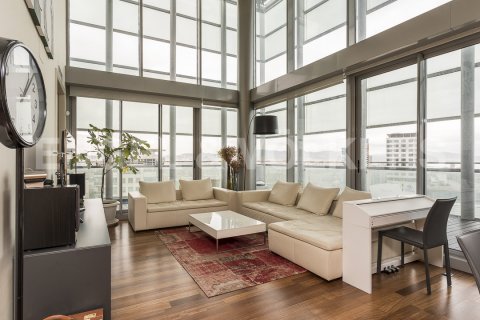 3 bedrooms penthouse for sale in Sant Marti, Barcelona, Catalonia, Spain № 2647