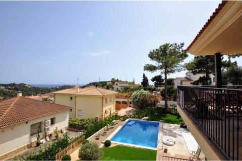 8 bedrooms house for sale in Lloret de Mar, Girona, Catalonia, Spain № 1362 - photo 2