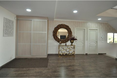 5 bedrooms house for sale in Lloret de Mar, Girona, Catalonia, Spain № 1361 - photo 10