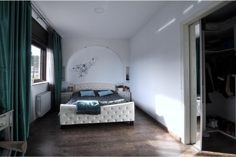 5 bedrooms house for sale in Lloret de Mar, Girona, Catalonia, Spain № 1361 - photo 20