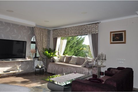 5 bedrooms house for sale in Lloret de Mar, Girona, Catalonia, Spain № 1361 - photo 6