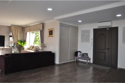 5 bedrooms house for sale in Lloret de Mar, Girona, Catalonia, Spain № 1361 - photo 3