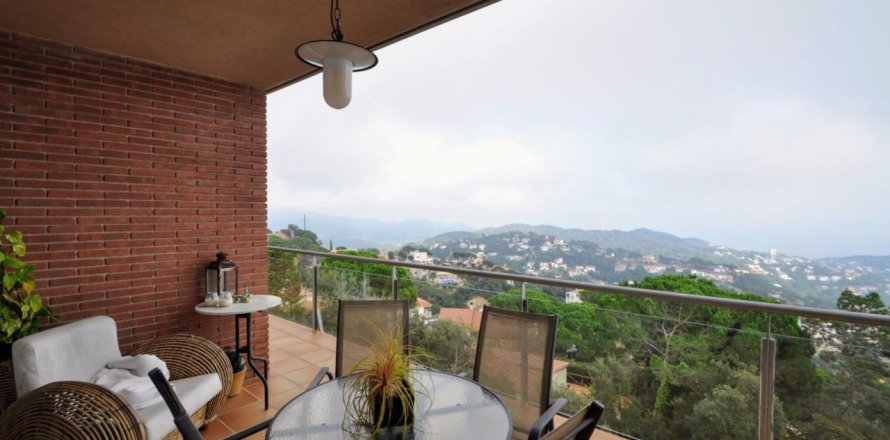 6 bedrooms house for sale in Lloret de Mar, Girona, Catalonia, Spain № 1363