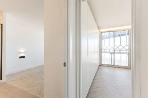 2 bedrooms apartment for sale in Barcelona, Catalonia, Spain № 1366 - photo 23