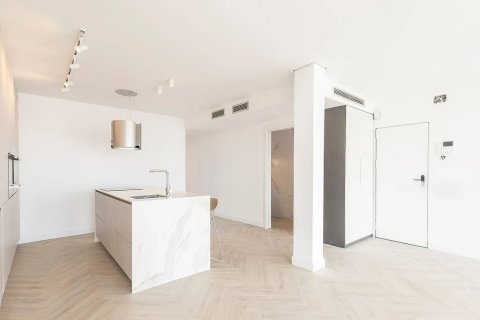 2 bedrooms apartment for sale in Barcelona, Catalonia, Spain № 1366 - photo 12