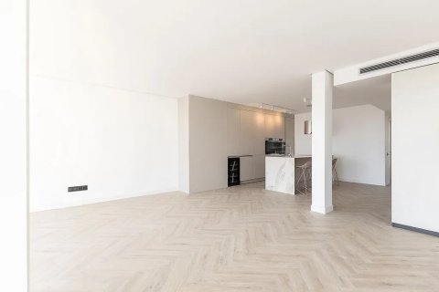 2 bedrooms apartment for sale in Barcelona, Catalonia, Spain № 1366 - photo 10